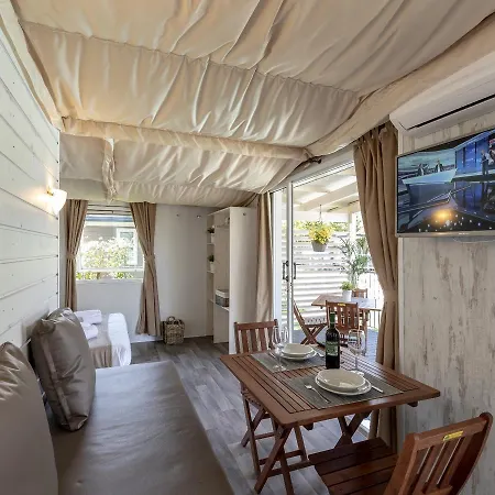 营地 Il Borgo Delle Arti 韦尔巴尼亚