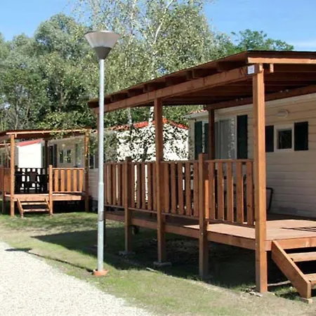 אתר קמפינג Il Borgo Delle Arti 3*