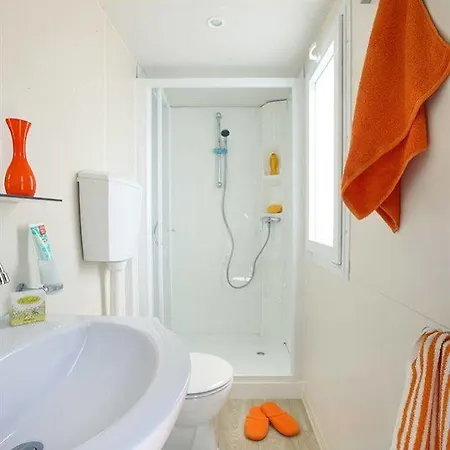 Il Borgo Delle Arti Kamp alanı Verbania